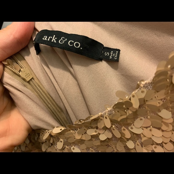Ark& Co gold sequin dress.  Size small. Like new - Picture 5 of 6
